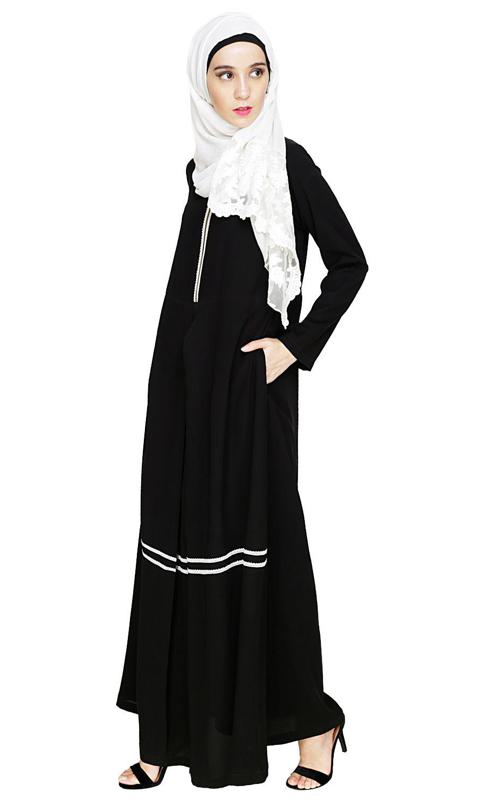 Graceful Lacy Black Abaya