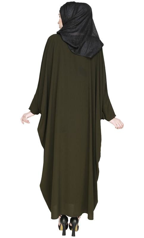 Sporty Kaftan With Black Detailing