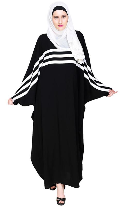 Sporty Kaftan With White Detailing (Made-To-Order)