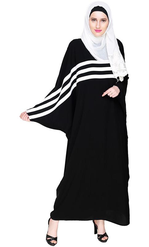 Sporty Kaftan With White Detailing (Made-To-Order)