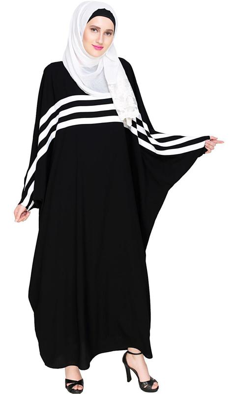 Sporty Kaftan With White Detailing (Made-To-Order)