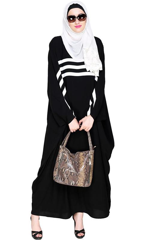 Sporty Kaftan With White Detailing (Made-To-Order)