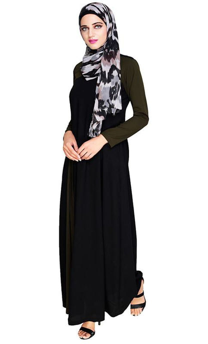 Accordion Side Pleated Green and Black Abaya (Made-To-Order)