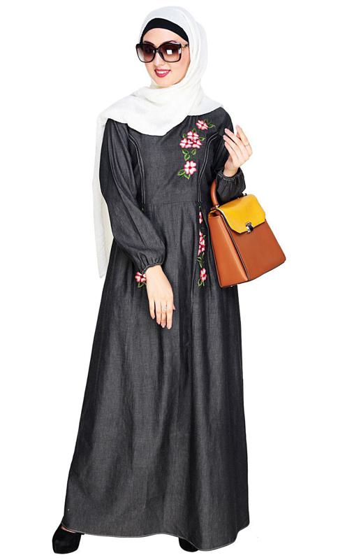 Box Pleated Black Abaya