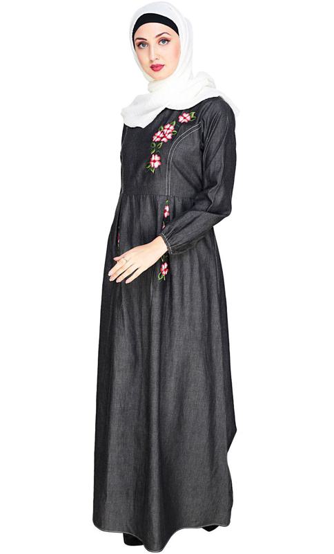 Box Pleated Black Abaya