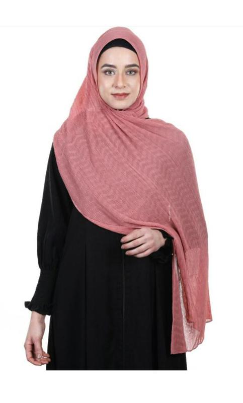 Pleated Chiffon Salmon Hijab With A Zig Zag Design