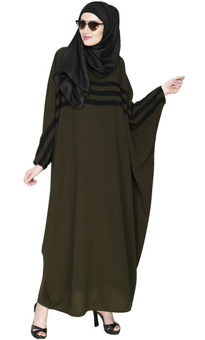 Sporty Kaftan With Black Detailing (Made-To-Order)
